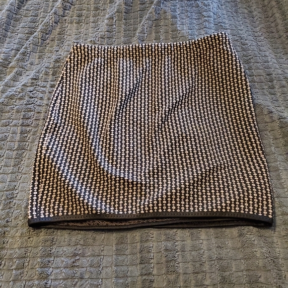 Max Studio Skirt - Picture 2 of 4